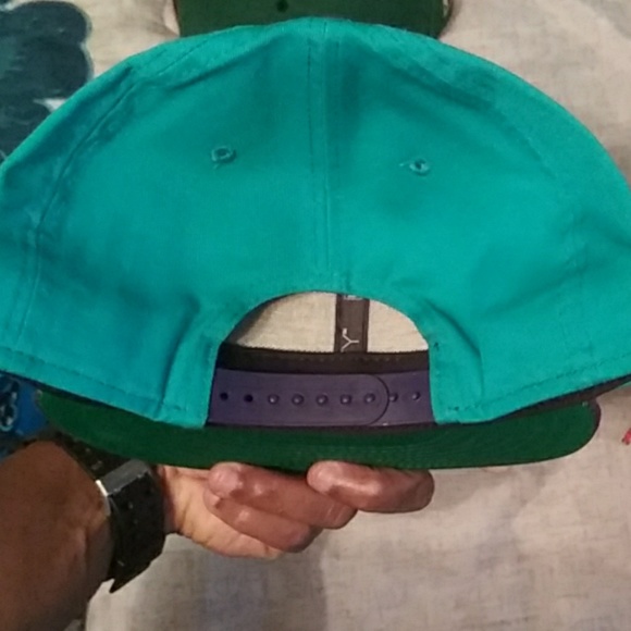 Snap back - Picture 2 of 3